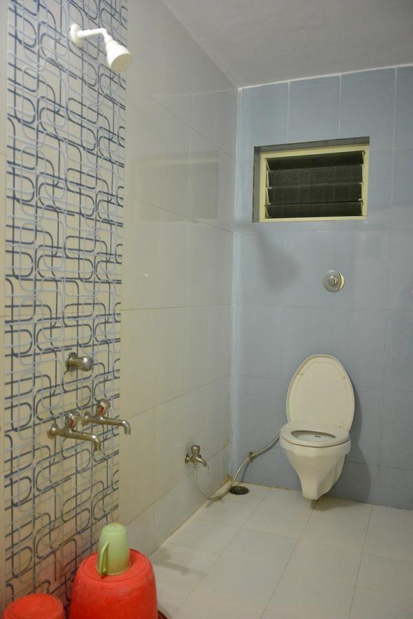 Hotel Madhava Shirdi Esterno foto